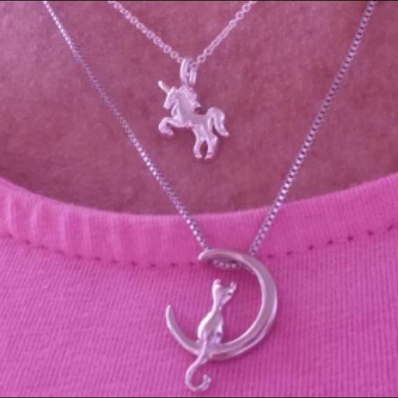 🦄925 Sterling Silver Unicorn Necklace - Picture 3 of 4